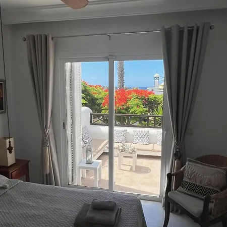 Casa Casablanca Carlos Park, Tranquil Yet Area 15 Minutes Walk To Town Centre Playa Blanca (Lanzarote)