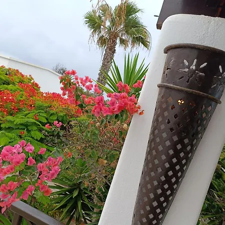 Casa Casablanca Carlos Park, Tranquil Yet Area 15 Minutes Walk To Town Centre Playa Blanca (Lanzarote)