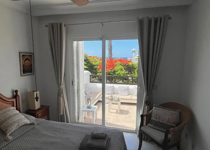 Casa Casablanca Carlos Park, Tranquil Yet Area 15 Minutes Walk To Town Centre Playa Blanca (Lanzarote)