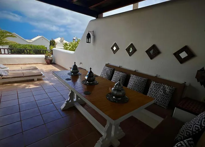 Holiday home Casa Casablanca Carlos Park, Tranquil Yet Area 15 Minutes Walk To Town Centre