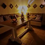 Casa Casablanca Carlos Park, Tranquil Yet Area 15 Minutes Walk To Town Centre Feriehus *
