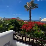 Feriehus Casa Casablanca Carlos Park, Tranquil Yet Area 15 Minutes Walk To Town Centre