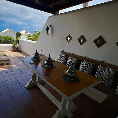 Holiday home Casa Casablanca Carlos Park, Tranquil Yet Area 15 Minutes Walk To Town Centre