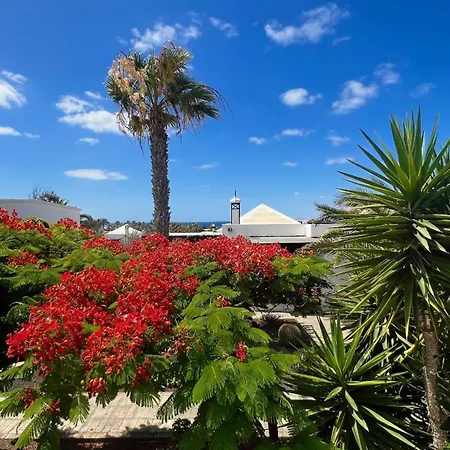 Casa Casablanca Carlos Park, Tranquil Yet Area 15 Minutes Walk To Town Centre Playa Blanca (Lanzarote)