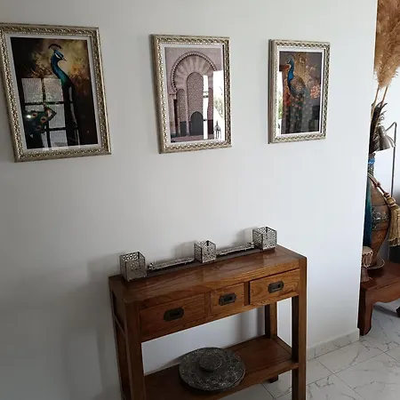 度假居 Casa Casablanca Carlos Park, Tranquil Yet Area 15 Minutes Walk To Town Centre 普拉亚布兰卡