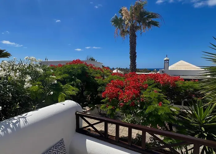 Feriehus Casa Casablanca Carlos Park, Tranquil Yet Area 15 Minutes Walk To Town Centre